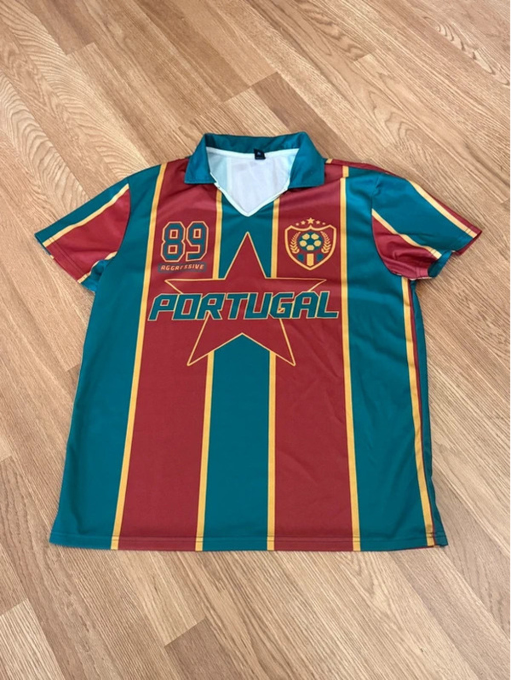 Romwe men’s XXL size US 44 Portugal star and stripes soccer polo